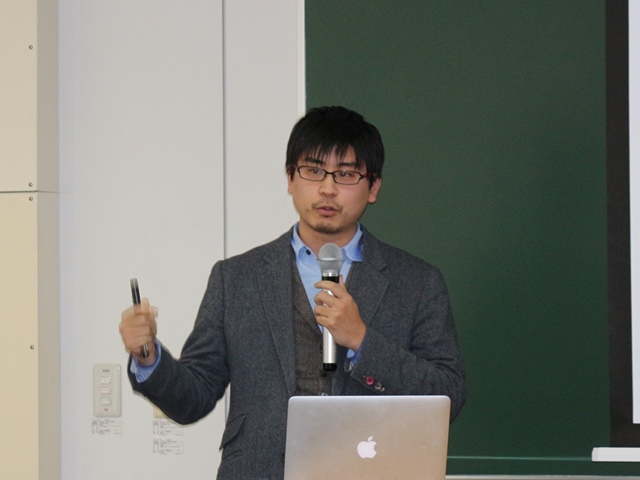 「はずかしくても自分を売り込むことも大事」と須山さん。ただし大きな「野望」を証明する具体的な研究計画が大切であるとも。